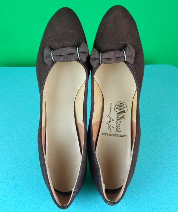 Vintage Retro Brown Suede Leather Pumps Shoes Heels Footwear 1950s 1960s Mid Century CA US 6 1/2 Wedding Party Evening Formal Gift Williams