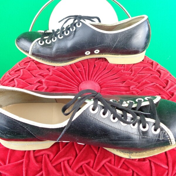 Vintage Retro Women Girl Accessorie Bowl Shoes Black White Leather Suede Flat Tie Oxfords Athletic 50s 60s Mid Century Size8 UK6 1/2 Euro 40