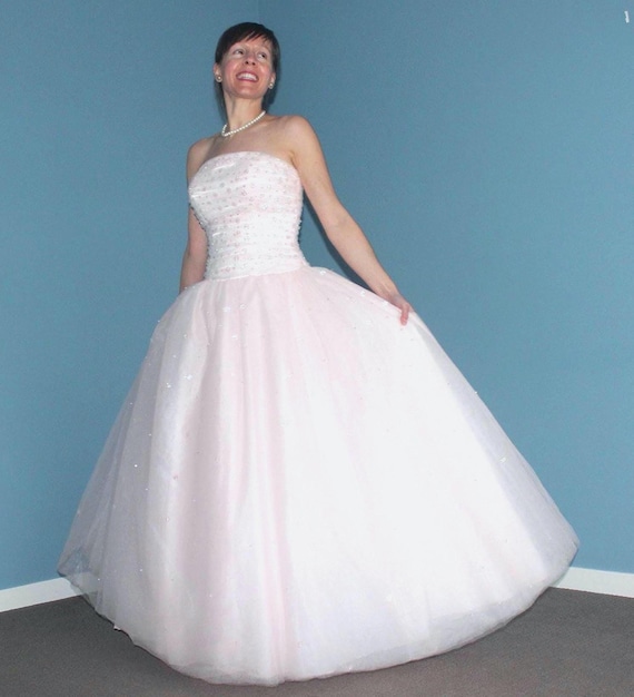 Vintage Y2K Blush Pink Ball Gown: Strapless Sweetheart Dress Party Formal Evening Gift