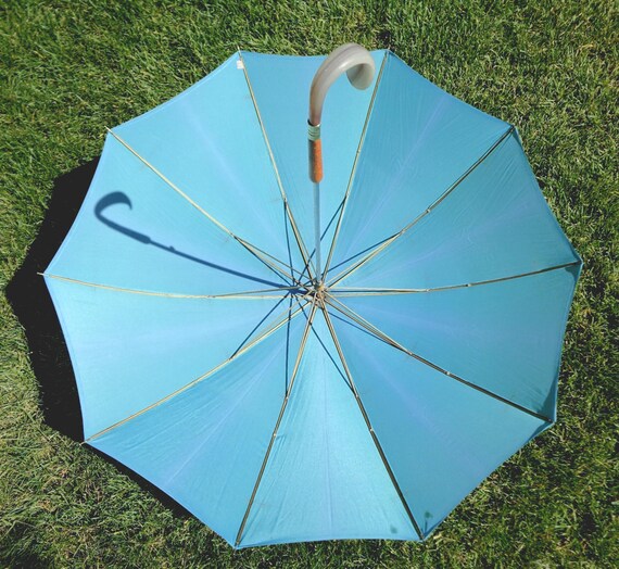Vintage Retro Umbrella Parasol Canopy Rain Sun Accessorie 1950s 1960s Mid Century Solid Powder Baby Blue Nylon Cover Wedding Formal Gift