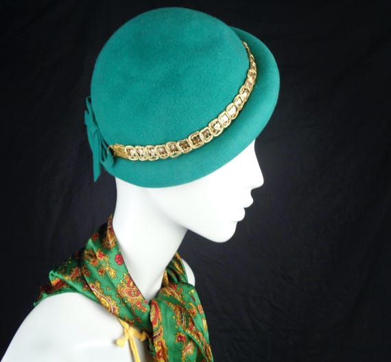 Vintage Retro Green Gold Half Capulet Top Hat Headpiece 1940s 1950s Mid Century Wedding Party Formal Evening Grad Prom Gift Accessorize