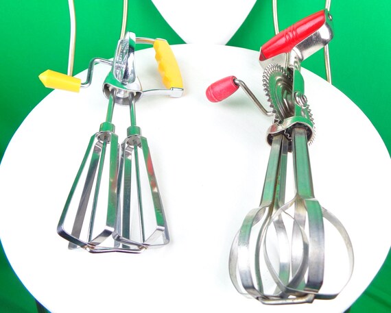 Vintage Retro Yellow Red Hand Mixer Beater Blender Whisk Kitchen Gadget 1940s 1950s Mid Century Bake Cookware Utensil Home Live Decor Gift