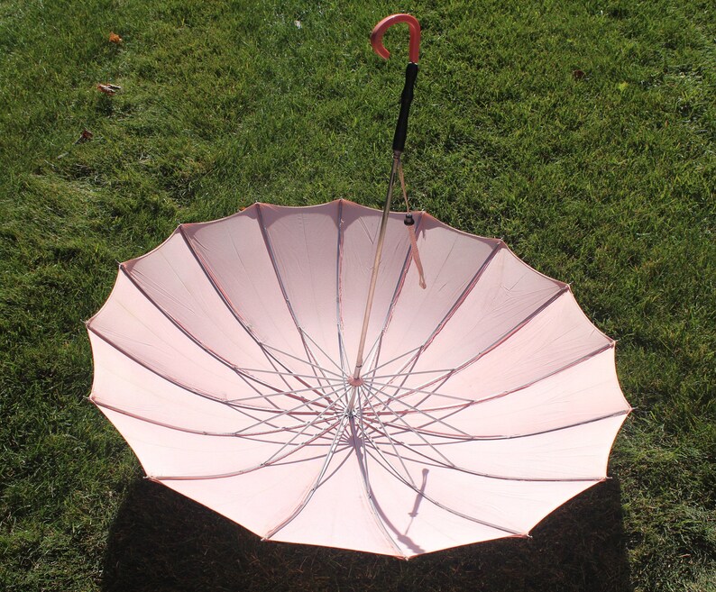 1940s 50s Powder Pink Nylon Plastic Black Wooden Handle Bell Silver Tone Metal Rain Umbrella Parasol Canopy Vintage Retro Vogue Accessories
