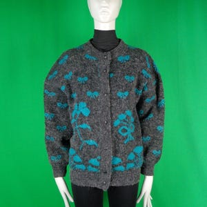 Vintage Retro Kleidung Mohair Knopf Strickjacke Pullover Top Strick Kleidung Jersey 1970er 1980er Jahre XLarge Wolle Grau Teal Blau Bögen Muster Lässiges Geschenk