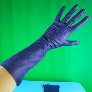 Vintage Retro Antique Gauntlet Driving Purple Gloves 1900s 1940s 50s Mid Century Leather Kidskin Wedding Party Formal Evening Gift S 6-6 3/4