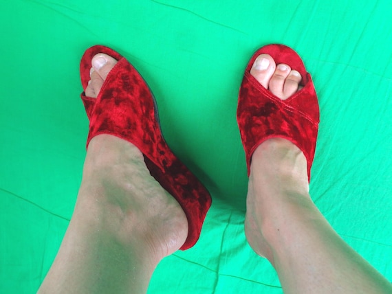 Vintage Retro Red Wedge Shoes Slides Sandals Mules Pumps Footwear 1960s 1970s Gaby Crush Velvet CA US 7 Wedding Party Evening Gift Costume
