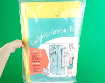 Vintage Retro Womens Girl Wardrobe Garment Bag Storage Clothing Garderobe Hanger Yellow Vinyl Cover 50s 60s Mid Century Room Home Live Decor