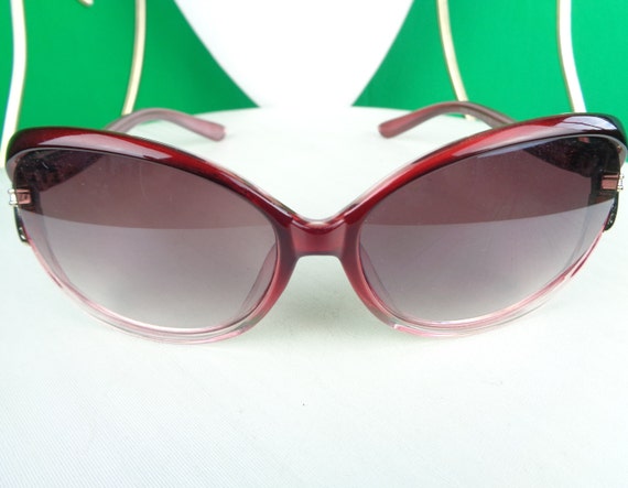 Oversized Sunnys Sunglasses: Gold Bow Accent, Pink Burgundy Frames Eyewear Gift Accessorize 1970s Style