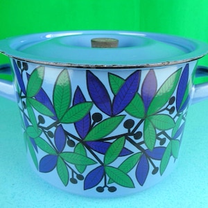Vintage Retro Finel Stock Pot: 1960-70s Finland Cookware Transfer-ware Leafy Enamel Kitchen Decor Gift image 1