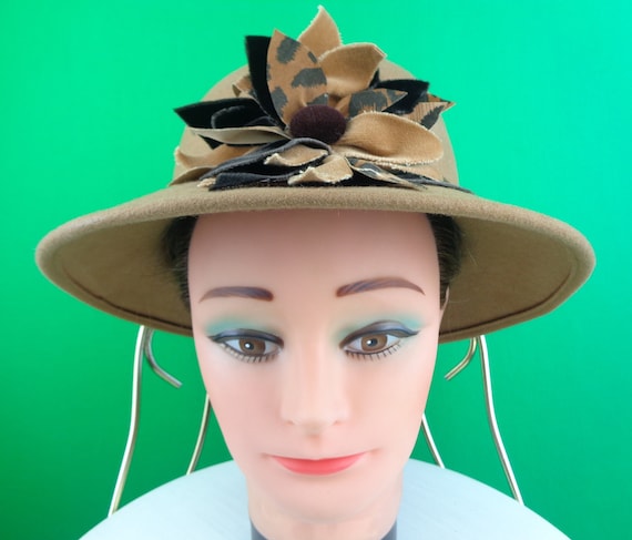 Vintage Retro Accessorie Bucket Brim Hat Leopard Animal Print Brown Camel Black Wool Velvet 1970s 1980s Wedding Party Formal Casual Gift
