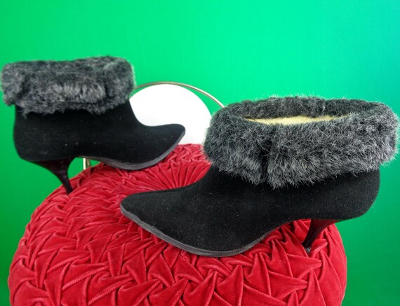 Vintage Retro Suede & Sheep Wool Ankle Booties: 1960s Black Pumps Heels CAN US 6