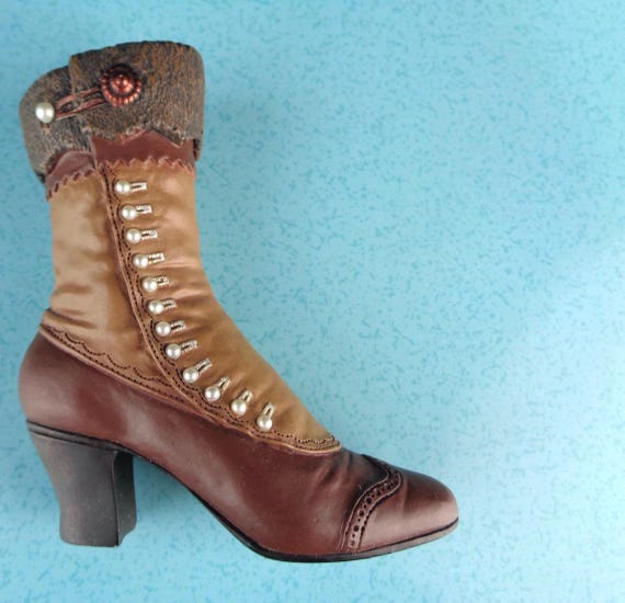 Vintage 1999 "Just The Right Shoe" Miniature High-Buttoned Boot: Edwardian Style Decor Die-cast Brown Gift