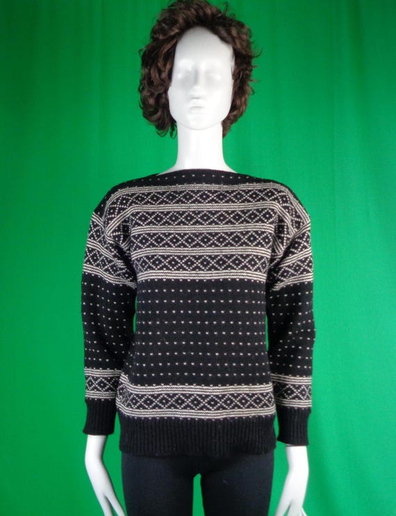 Vintage Retro Clothing Apparel Pullover Cable Knitwear Sweater Top 40s 50s Mid Century Scandinavian Nordic Norway Wool S Black White Gift