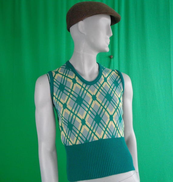 Vintage 1940-50s Plaid Sweater Vest: Acrylic Knit Argil Pullover Top Gift Green Gray Yellow
