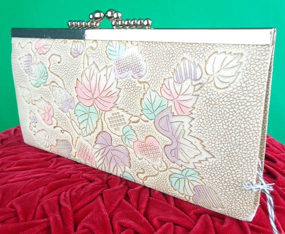 Vintage Retro Accessorie Purse Clutch Handbag 1960s 1970s Mid Century Ivory Pastel Vinyl Leaves Wedding Party Formal Evening Gift Mementos