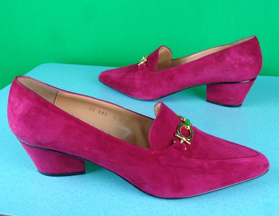 Vintage Retro Hot Pink Fuchsia Suede Point Buckle Shoes Footwear Slip Ons Pumps Slides 1980s 90s 8 Wedding Party Formal Evening Casual Gift