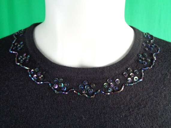 Vintage Beaded Collar Cashmere Blend Sweater, 1950s Cropped Top (M) Mid Century Pullover Blouse