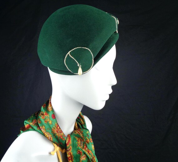 Vintage Retro Half Base Capulet Skull Hat 1940s 1950s Mid Century Faux Pearl Forest Green Wedding Party Formal Evening Gift Accessorize