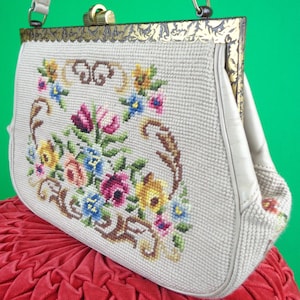 Vintage Retro Accessorie Carpet Purse Handbag Top Handle 1950s 60s Mid Century Floral Needle Petit Point Tapestry Wool Vinyl Wedding Gift