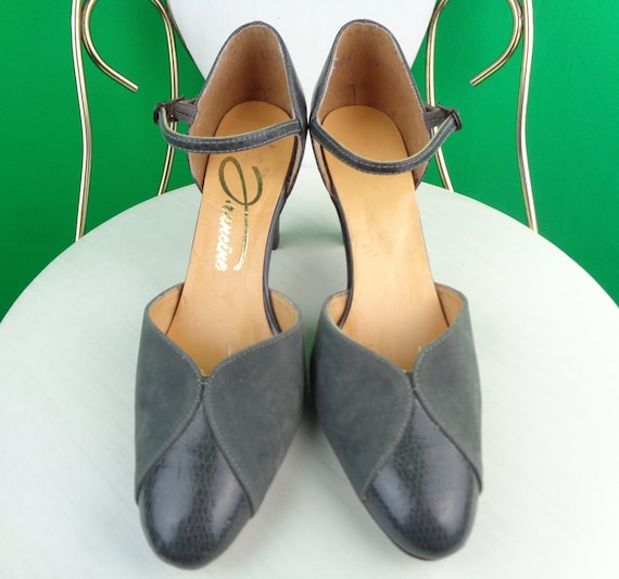 Vintage Retro Gray Strappy Pumps Shoes Heels Footwear 1970s 1980s CAN US 6 1/2 Wedding Party Formal Evening Casual Gift Accessory Drancine
