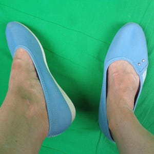 Vintage Funtreads Baby Blue & White Stripe Flats: 1970s Coastal Shoes - Size 7.5 Beach Footwear image 5
