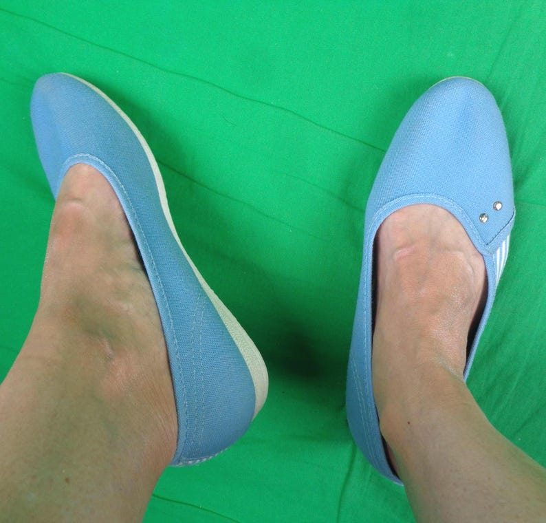 Vintage Funtreads Baby Blue & White Stripe Flats: 1970s Coastal Shoes - Size 7.5 Beach Footwear image 5