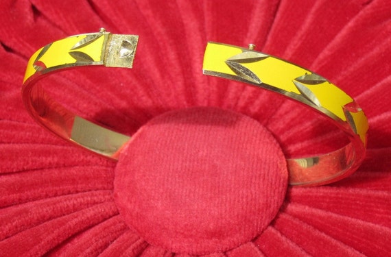 Vintage Retro Cuff Slide Link Bracelet Bangle Spinner Jewelry 1950s 60s Mid Century Yellow Gold Enamel Wedding Party Memento Accessory Gift