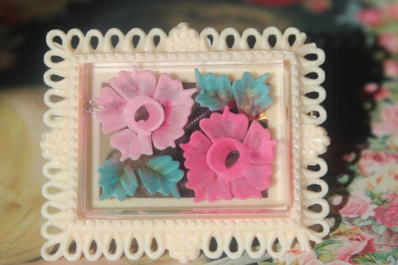 Vintage Antique Accessorie Small Brooch Pin Jewelry Keepsake 1900s Victorian Edwardian Picture Ivory Floral Pink Blue Celluloid