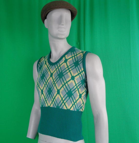 Vintage 1940-50s Plaid Sweater Vest: Acrylic Knit Argil Pullover Top Gift Green Gray Yellow