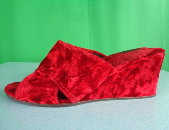 Vintage Velvet Wedge Slides: Red Sandals Shoes 1960s Slip-Ons Pumps US 7 Gift Gaby