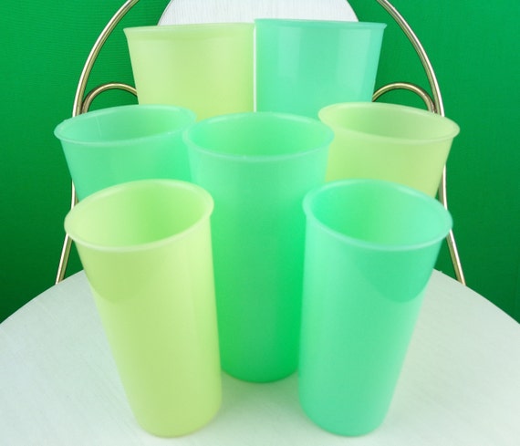 Vintage Retro Tupperware Tumblers Drink Cups 1950s 1960s Mid Century Set 7 Yellow Green Plastic Kitchen Serving Home Live Decor Party Gift