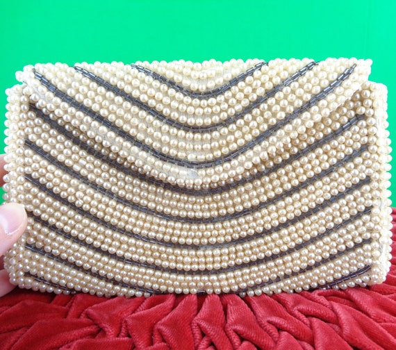 Vintage Retro Accessorie Small Purse Handbag Clutch 40s 50s Mid Century Bead Faux Pearl White Gray Liquid Satin Wedding Formal Evening Gift