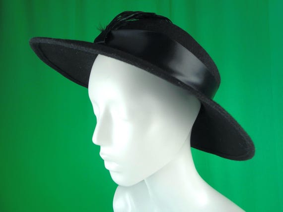 Vintage Eaton Canada Cartwheel Hat: Black Brim, Feather Detail 80s-90s Capulet Gift Accessory