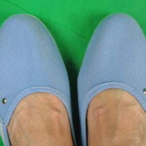 Vintage Funtreads Baby Blue & White Stripe Flats: 1970s Coastal Shoes - Size 7.5 Beach Footwear image 4