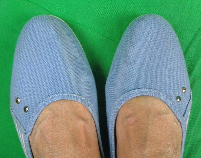 Vintage Funtreads Baby Blue & White Stripe Flats: 1970s Coastal Shoes - Size 7.5 Beach Footwear image 4