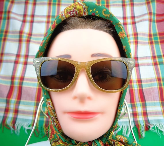 Vintage Retro Accessorie Betsey Johnson Wayfarer Sunnys Sunglasses Eyewear Frames Lense Yellow Plastic Glitter Formal Casual Minimalist Gift