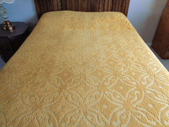 Vintage Retro Chenille Golden Yellow Twin Bedding-Spread Blanket Cover Comforter Quilt 1940s 50s Mid Century Home Living Adult Teen Kid Gift