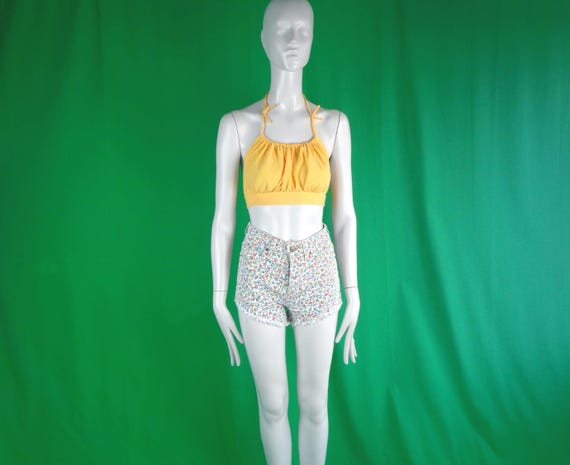 Y2K Clothing Apparel XS 24 Guess Denim Jean Booty Short Hot Pants Button Fly Garden Floral White Red Blue Green Yellow Cotton Casual Gift
