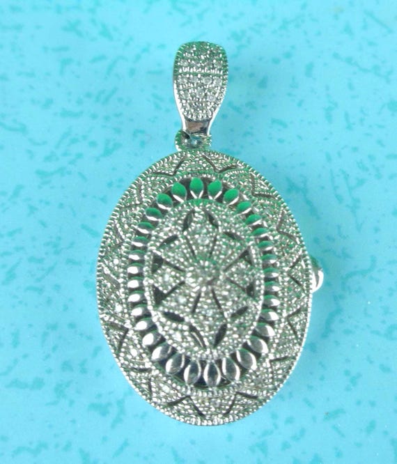 Vintage Oval Silver 925 Locket Pendant Jewelry Lab Created Cubic Zirconia Ornate Filigree Decorative Clip Star Wedding Party Evening Gift