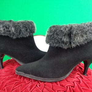 Vintage Retro Suede & Sheep Wool Ankle Booties: 1960s Black Pumps, Heels CAN US 6