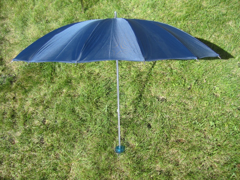 50s 60s Vintage Mid Century Retro Umbrella Womens Mens Rain Accessorie Parasol Navy Blue Nylon Plastic Metal Ring Chain Teal Handle Canpoy image 6