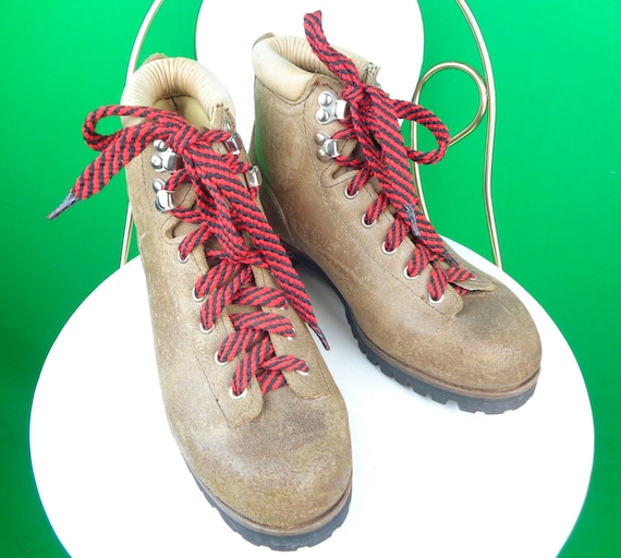 Vintage Retro Steel Toe Hiking Ankle Work Combat Boots 1970s 1980s CAN US Size 6 Brown Tie Vibram Lumber Jack Camping Sport-wear Casual Gift