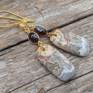 Agaatoorbellen, granaatoorbellen, oorbellen, unieke oorbellen, oorbellen met meerdere stenen, statement oorbellen, boho-oorbellen, edelsteenoorbellen