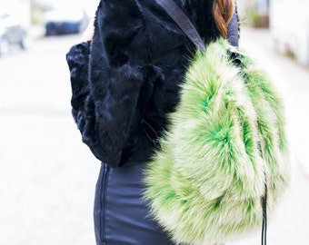 15&#39;&#39; Green dyed Fox fur BACKPACK