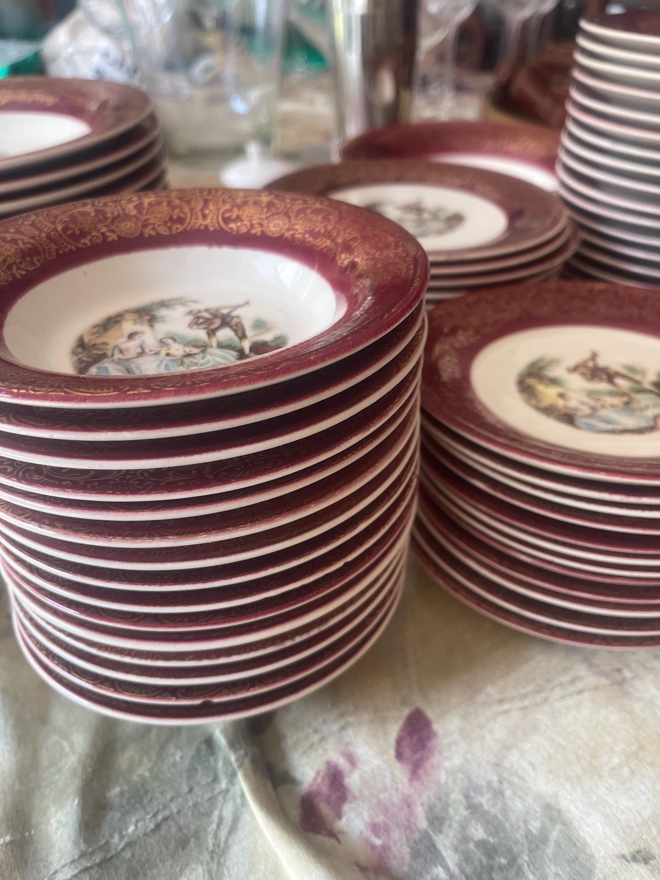 Vogue Dinnerware Warranted 22K Gold: Timeless Luxury & Elegance 3 Vogue Dinnerware Warranted 22K Gold: Timeless Luxury & Elegance