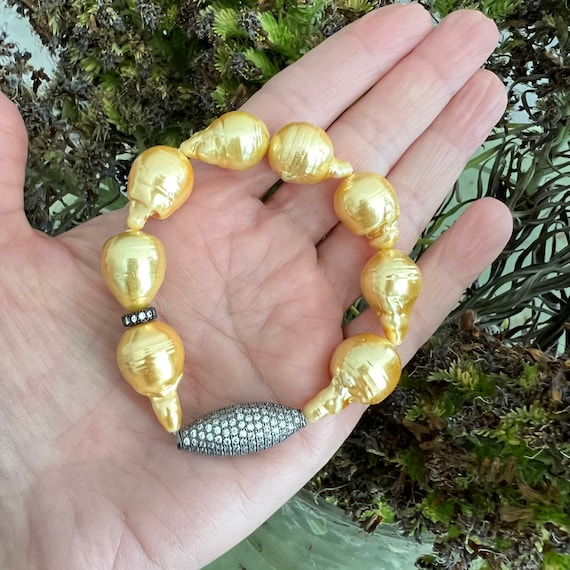 Bracciale Da Donna In Oro 18k E Perle, Mikiko. Collezione MIKIKO Codice Mb0981o4fcbi050