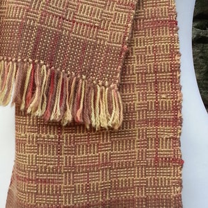 Hand-woven scarf, unique piece made of virgin wool with silk image 3