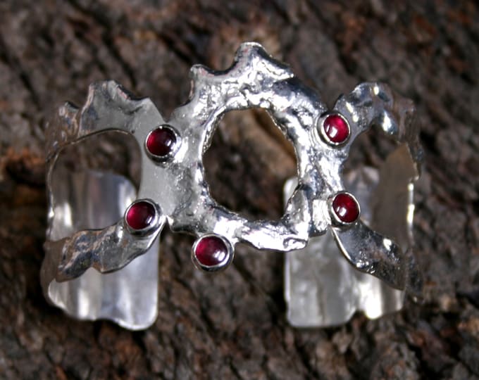 Garnet & Sterling Silver Cuff Bracelet. 'Red Rustique' Reticulated Silver. One of a Kind. Eco-friendly recycled silver. Capricorn birthday.