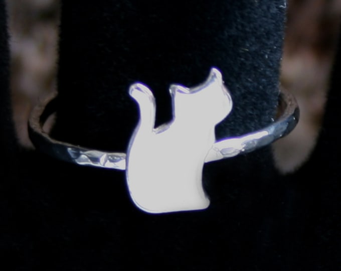 Little Cat ~ Sterling Silver Statement / stacking ring 'Forest Friends' series. Exclusive design. Eco-friendly silver. Crazy cat lady ring!