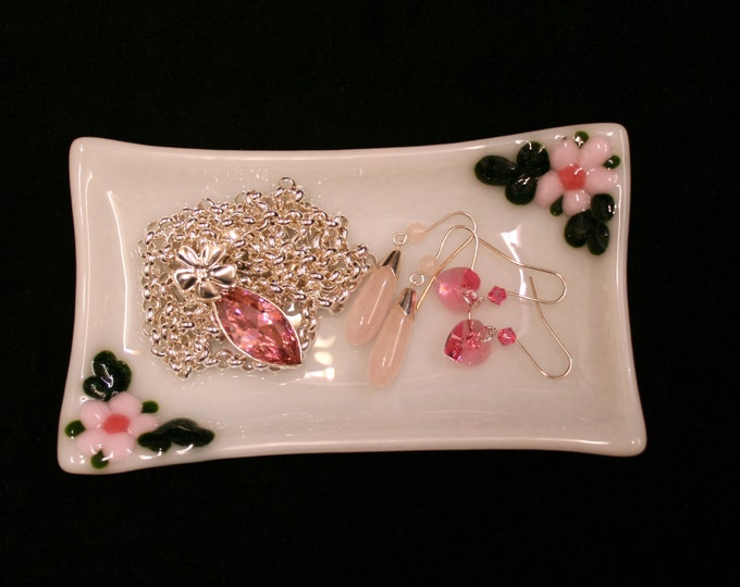 Flora in Pink ~ A hand made, fused glass trinket / soap / sushi / butter dish with raised pink flowers and green leaves on a white base